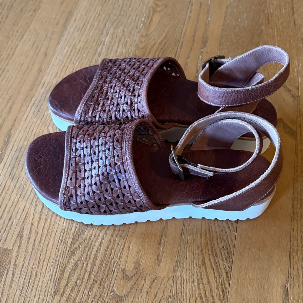 Bed|Stu Brisa Women’s Woven Leather Platform Sandals Brown Size 9.5